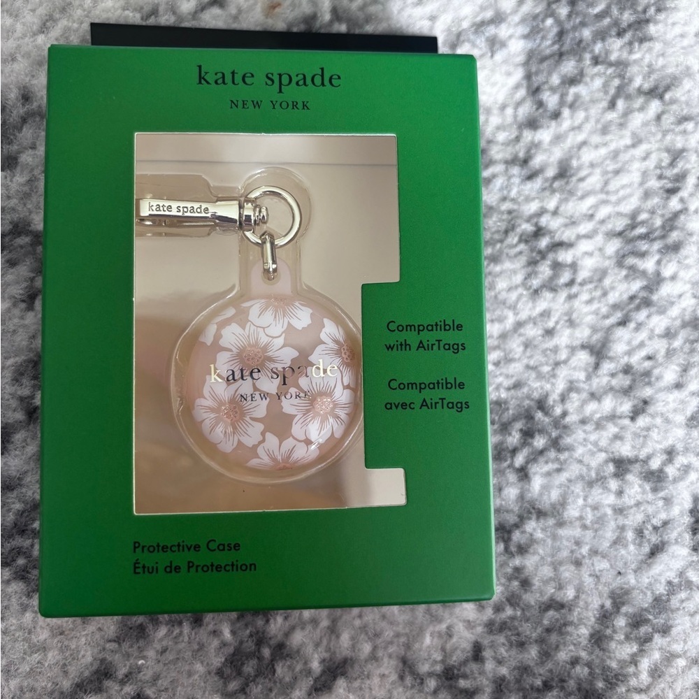NIB Kate Spade AirTag keychain case white floral